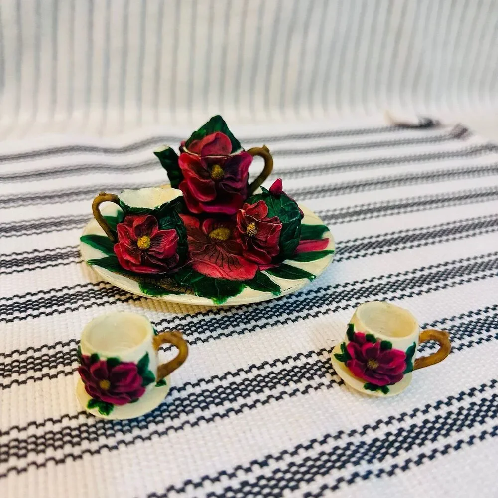 Vintage Magnolia Mini Floral Tea Set